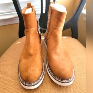 Universal thread boots